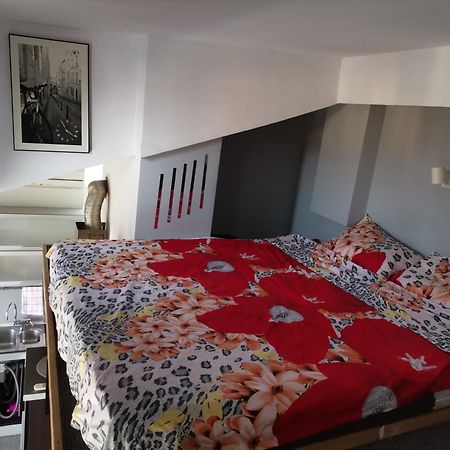 Sky-View Apartmentin Perfect City Center Sofia Zewnętrze zdjęcie